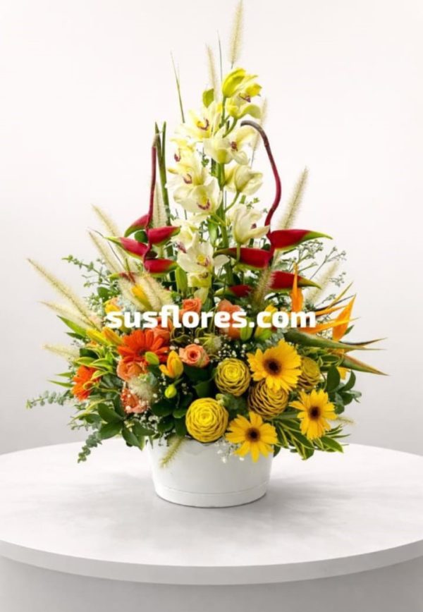 DISEÑO FLORAL EXOTICO EN BASE CAJA